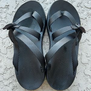 Men’s Chaco’s. Size 13